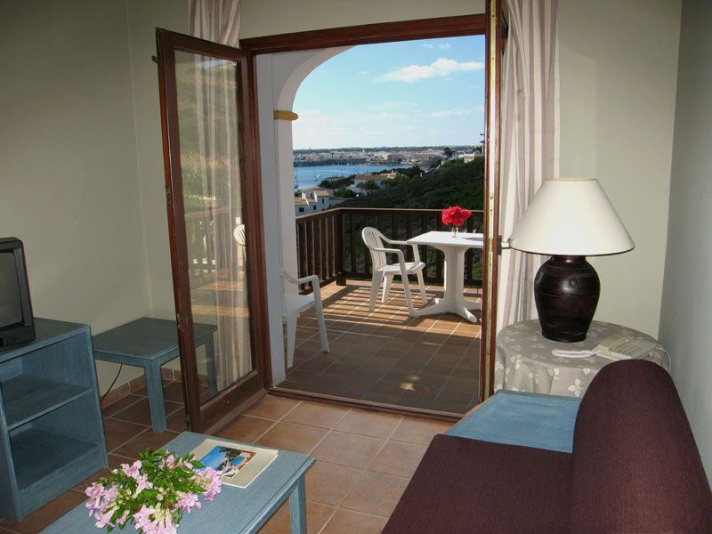 Calallonga Hotel Menorca Mahón Szoba fotó